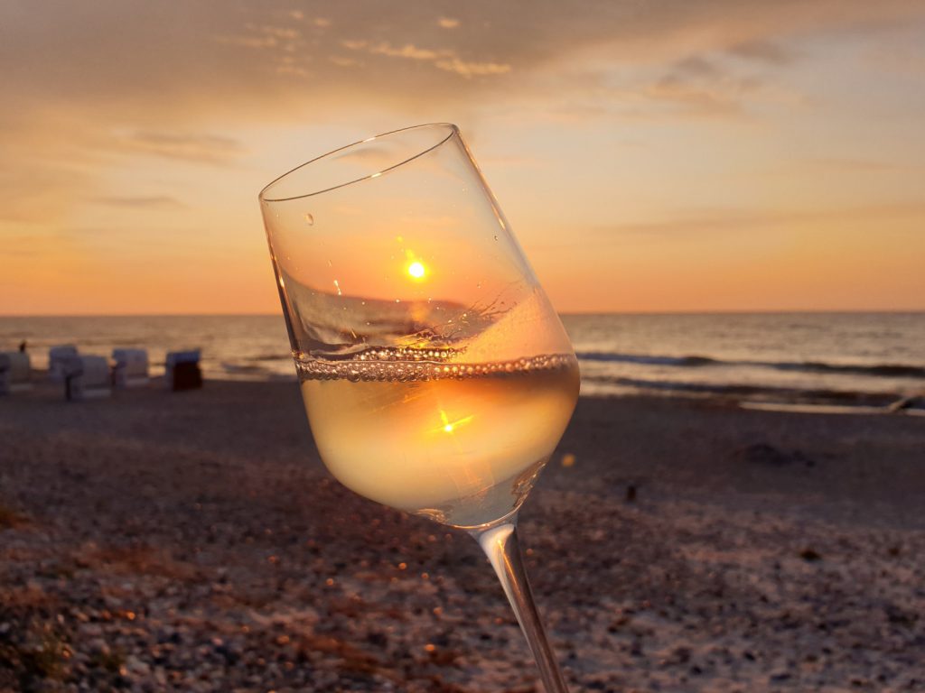 Sonnenuntergang und Partynächte